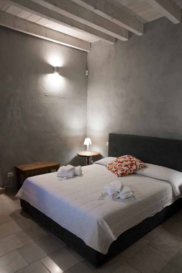 Graffiti B&B Apartments โคราโต ภายนอก รูปภาพ